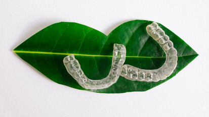 Impress khởi động sáng kiến tái chế để loại bỏ các bộ niềng răng trong suốt ra khỏi bãi chôn lấp