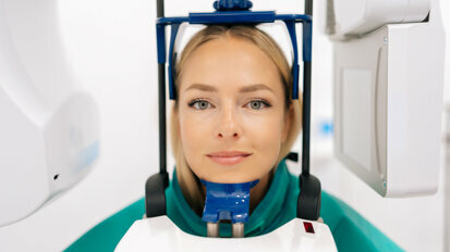 Secondo la AAOMR l’equipaggiamento protettivo durante le procedure radiografiche dentali non è necessario