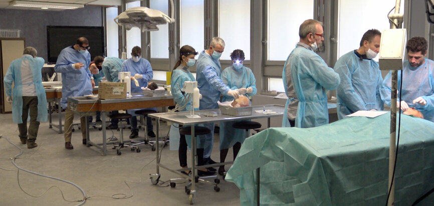 Fig. 6 : Laboratoire d’anatomie utilisé pour faire les dissections et poser les implants basaux