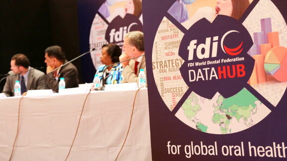 La FDI ouvre un centre en ligne pour les données orales mondiales