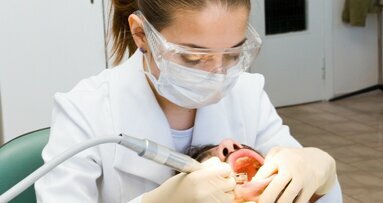 'Nieuwe’ tandarts is steeds vaker jonge vrouw