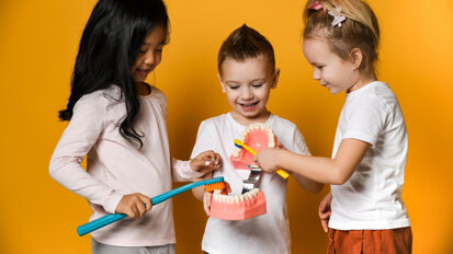 Các chương trình tài trợ cho trẻ em có thực sự giúp nuôi dưỡng sức khỏe thể chất và răng miệng tốt hơn không?