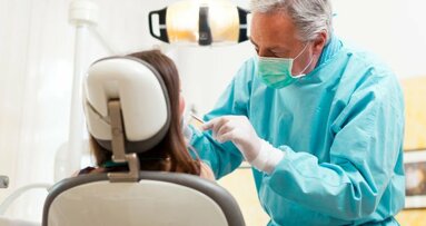 Le  traitement parodontal pourrait réduire jusqu´à 5000 dollars les frais des patients