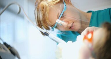 Assistente de dentista entre os melhores empregos para as mulheres