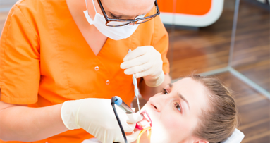 Ist eine professionelle Zahnreinigung sinnlos?