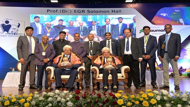 Lifetime achievement award to senior prosthodontists Dr.Sridhar Shetty (seated left) and Dr.Ramanand Shetty (seated right). Picture IPS