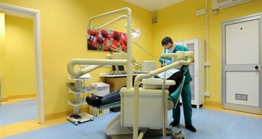 Ventidue dentisti volontari nel dormitorio di Torino
