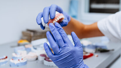 Trendovi u dentalnoj tehnologiji - analogno i digitalno ruku pod ruku
