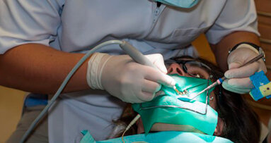 Vari protocolli di disinfezione per endodontisti e dentisti individuati tramite una ricerca