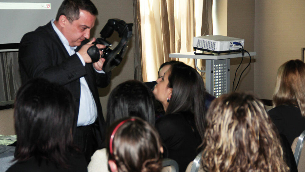 Българският зъболекар взе решение, че денталната  фотография е необходимост в практиката му