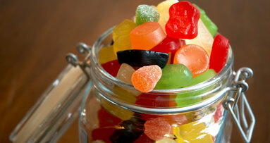 Americans are eating fewer sweets, resolving to prioritize oral health