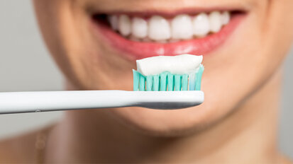 Dentifrici scarsamente efficaci contro la perdita di smalto. Lo dice una ricerca