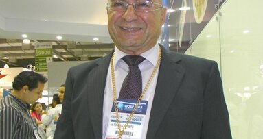El Prof. Ribeiro es condecorado por ATO