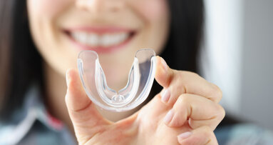 Miếng bảo vệ miệng in 3D giúp loại bỏ mảng bám răng ở bệnh nhân lớn tuổi và người khuyết tật
