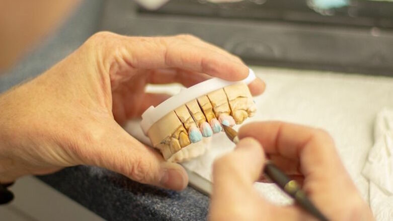 Diş Protez Laboratuvarları da Torbada
