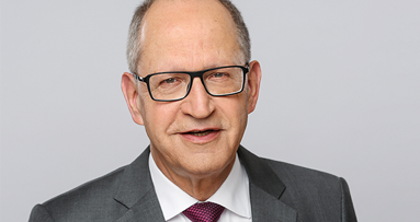 BZÄK-Präsidium: Dr. Peter Engel bleibt im Amt