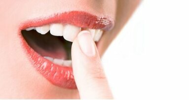 Wrażliwe zęby też mogą być białe