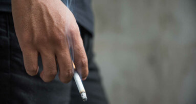 Palenie tytoniu związane z rozwojem kieszonek przyzębnych