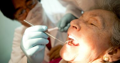 “Goede mondzorg voor thuiswonende kwetsbare oudere is medeverantwoordelijkheid tandarts”