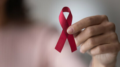 ¿Conoces las patologías orales más frecuentes asociadas al VIH?   